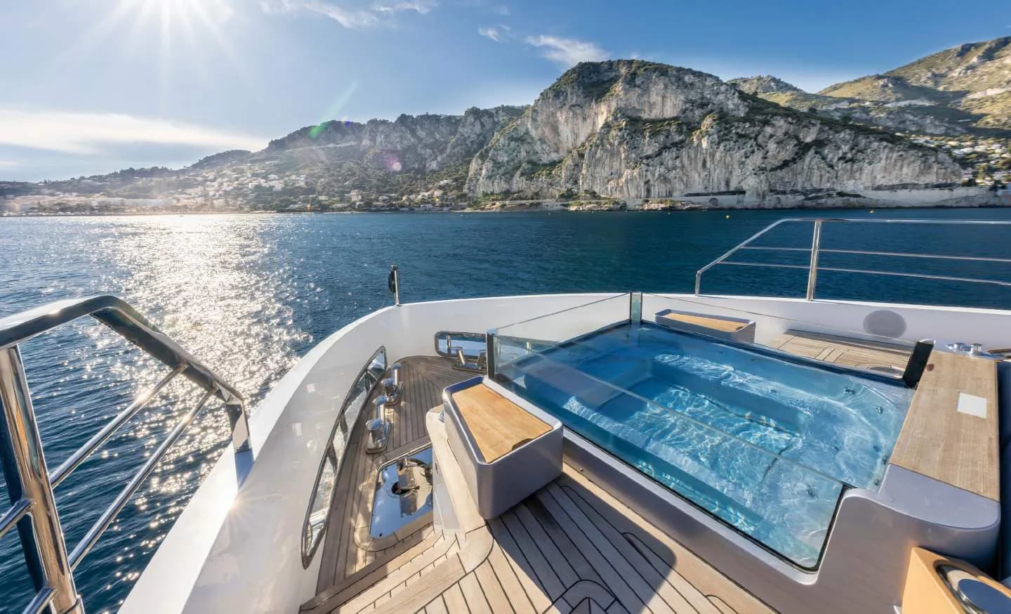 Azimut Océan One, Departs Saint-Jean-Cap-Ferrat