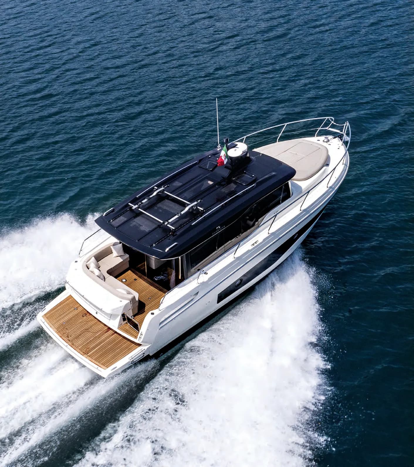 Cranchi T36, Departs Saint-Jean-Cap-Ferrat