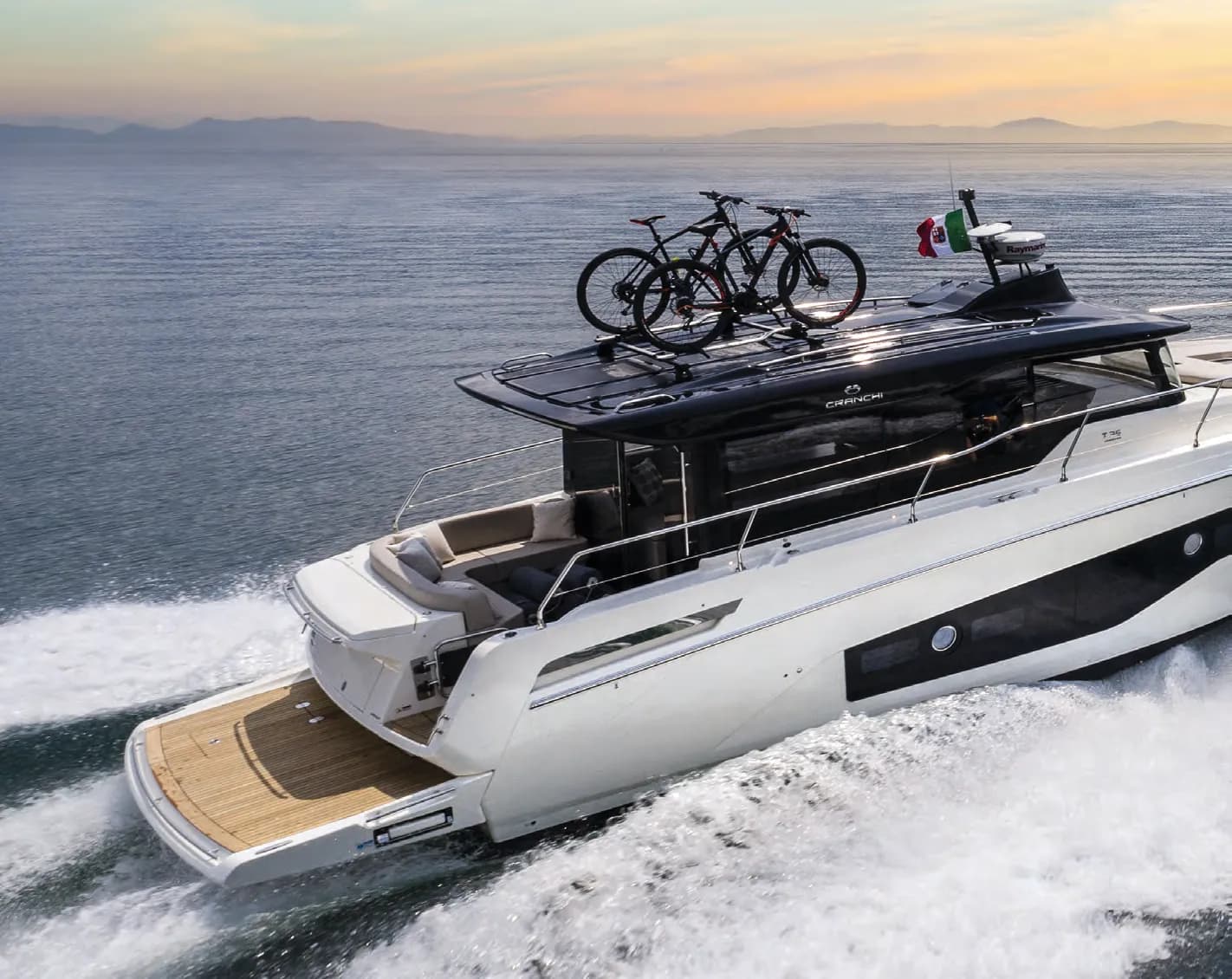 Cranchi T36, Departs Saint-Jean-Cap-Ferrat