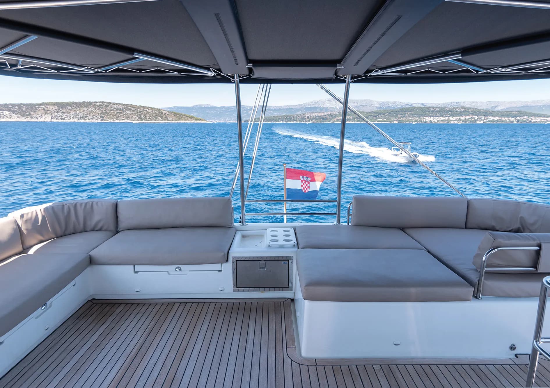 Lagoon 56, Departs Antibes