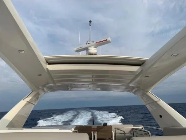 Prestige 680, Departs Cannes